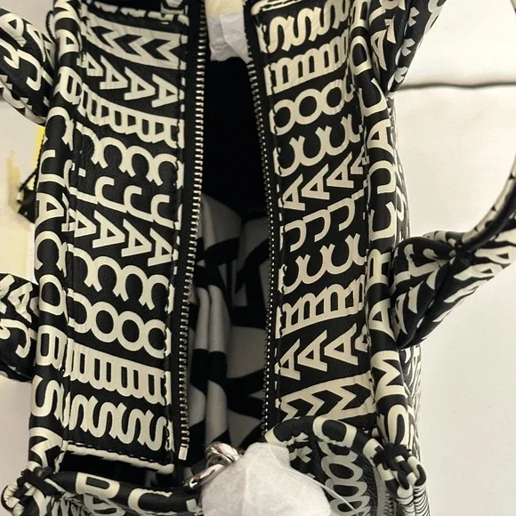 Marc Jacobs The Monogram Leather Crossbody Tote Bag Black/White One Size - Picture 4 of 10